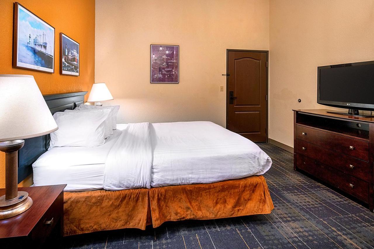 The Suites Hotel At Waterfront Plaza Дулут Екстер'єр фото